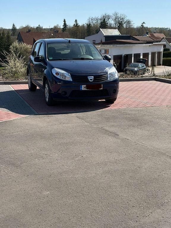 Second-hand Dacia Sandero 75 CP (55 kW) 2009 Albastru Berlinǎ