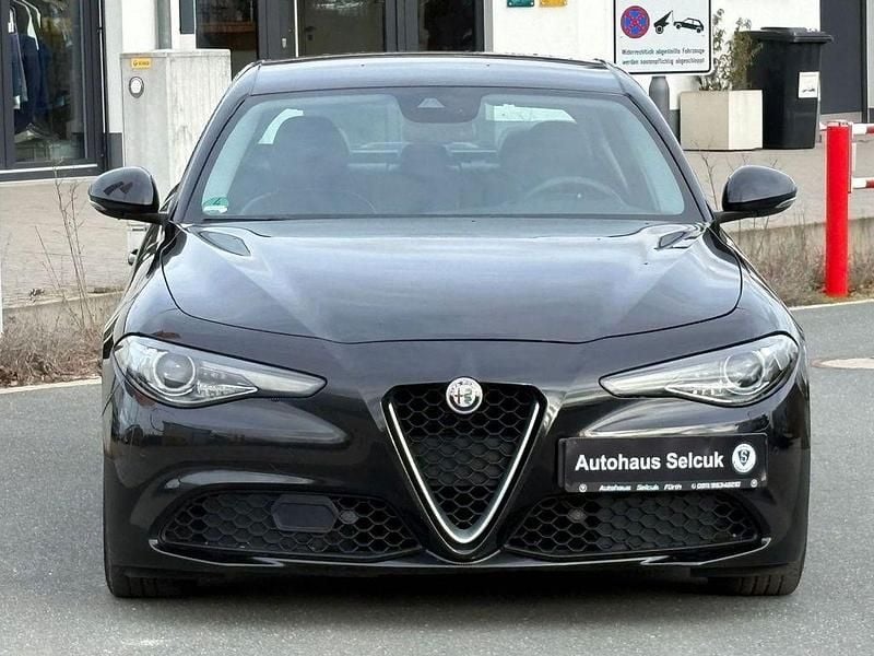 Gebraucht Alfa Romeo Giulia Super 200 PS (147 kW) 2017 Magnet black Limousine