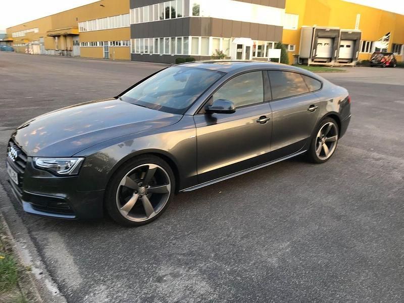 Grau Gebraucht 2015 Audi A5 Sportback S-Line Limousine | 14.999 € (Guter Preis) - Bild 1/4
