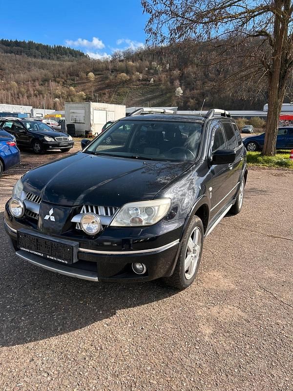 Gebraucht Mitsubishi Outlander 160 PS (117 kW) 2006 Schwarz SUV