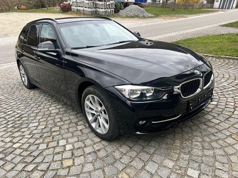 Gebraucht BMW 320 Advantage 184 PS (135 kW) 2016 Schwarz Kombi