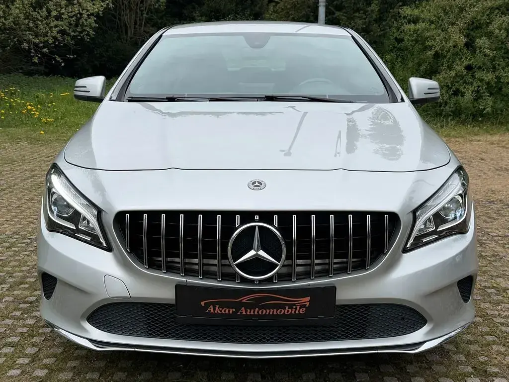 Gebraucht Mercedes CLA250 211 PS (155 kW) 2019 Silber Coupé