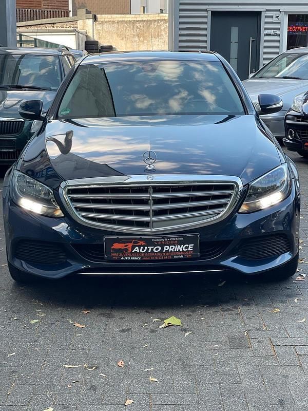 Gebraucht Mercedes C220 170 PS (125 kW) 2014 Blau Limousine