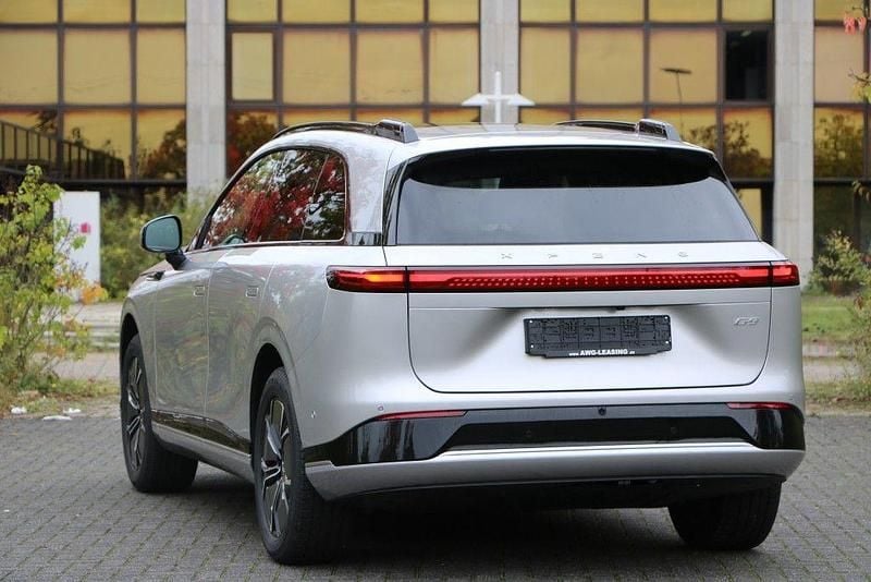 Gebraucht XPENG G9 RWD Standard Range 230 kW (313 PS) 2024 Silver frost SUV