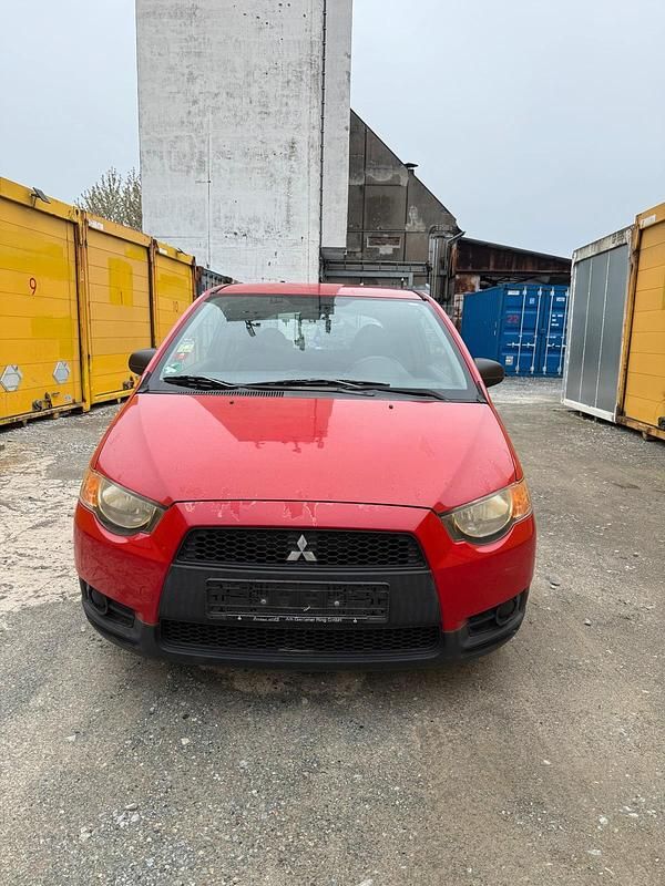Gebraucht Mitsubishi Colt 75 PS (55 kW) 2009 Rot Kleinwagen