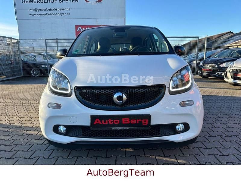 Gebraucht Smart ForFour 90 PS (66 kW) 2015 Weiß Kleinwagen