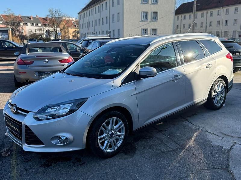 Gebraucht Ford Focus Titanium 163 PS (119 kW) 2012 Silber Limousine