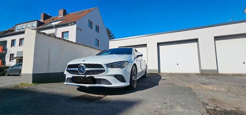 Andere farben Gebraucht 2022 Mercedes CLA200 Shooting Brake Kombi | 25.000 € (Guter Preis) - Bild 1/4