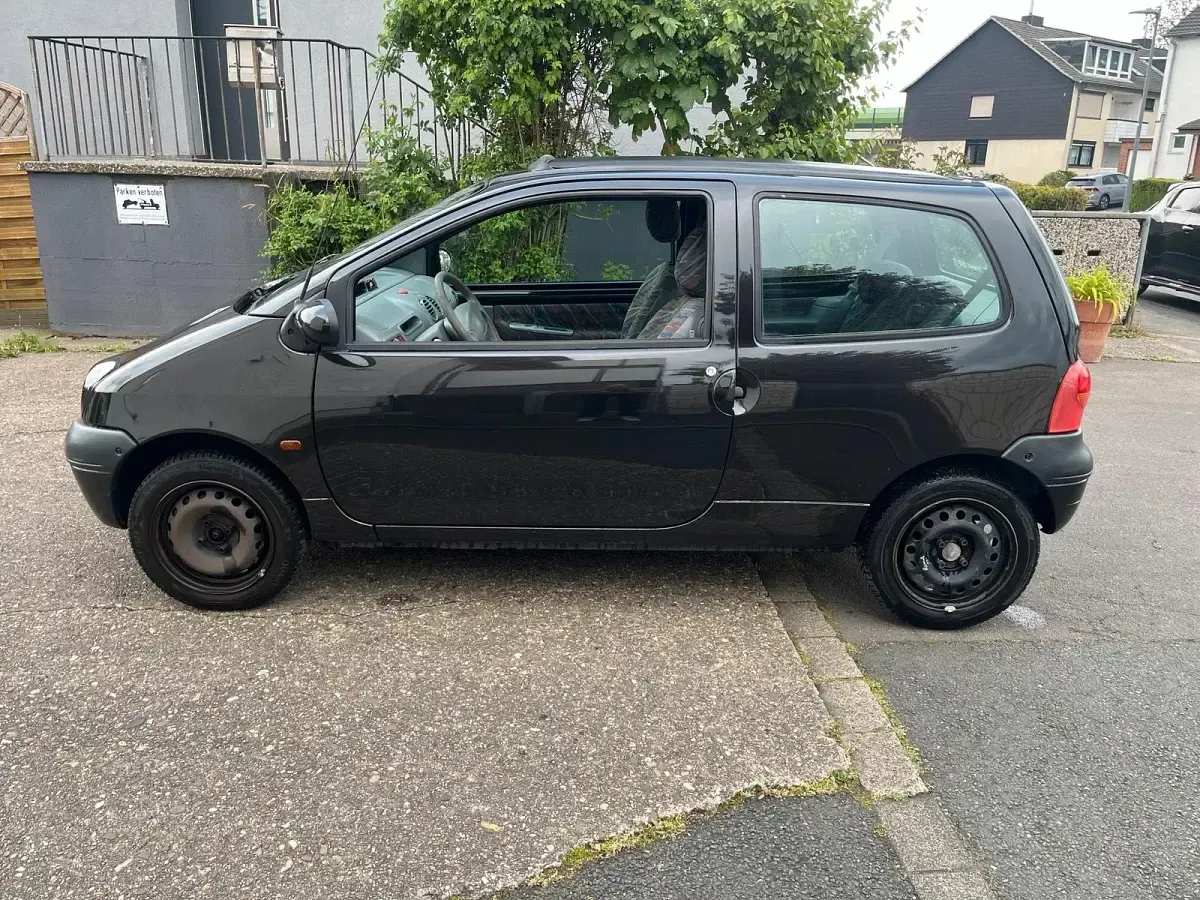 Usata Renault Twingo 58 CV (42 kW) 2003 Nero Utilitaria