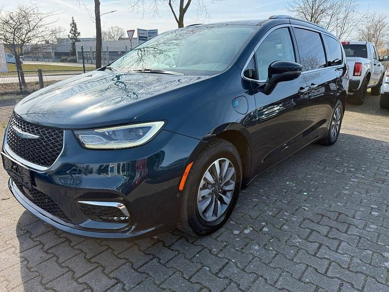 Gebraucht Chrysler Pacifica 291 PS (214 kW) 2021 Blau Van