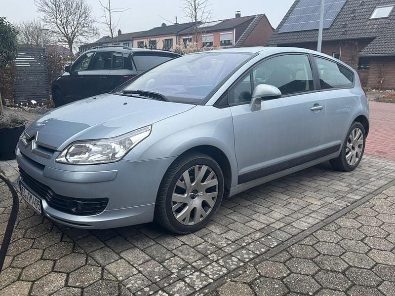 Silber Gebraucht 2006 Citroën C4 VTR Sport Coupé | 3.590 € (Fairer Preis) - Bild 1/4