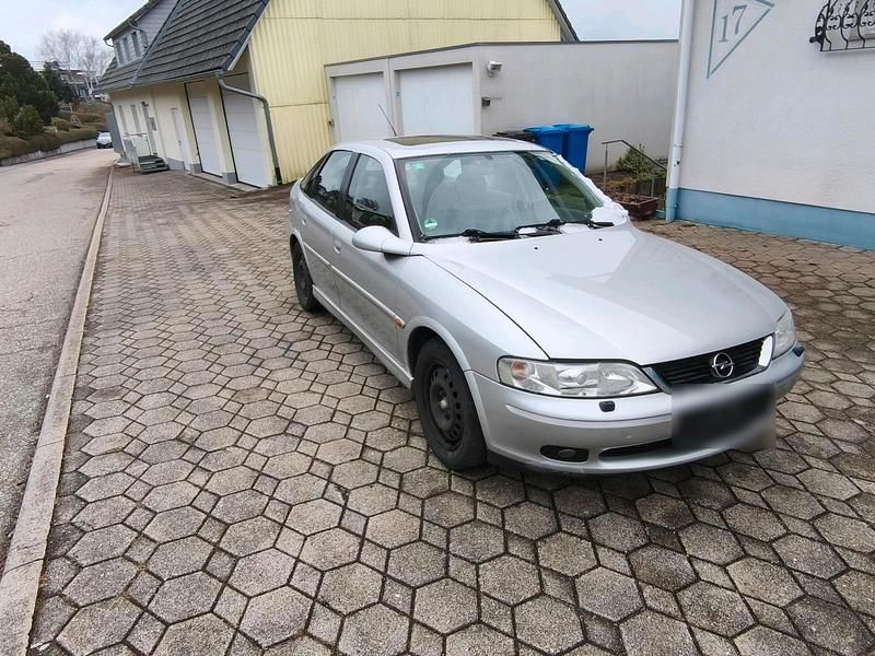 Gebraucht Opel Vectra 116 PS (85 kW) 2000 Silber Limousine