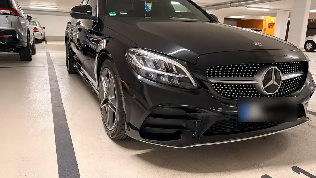 Gebraucht Mercedes C180 AMG line 156 PS (114 kW) 2020 Limousine