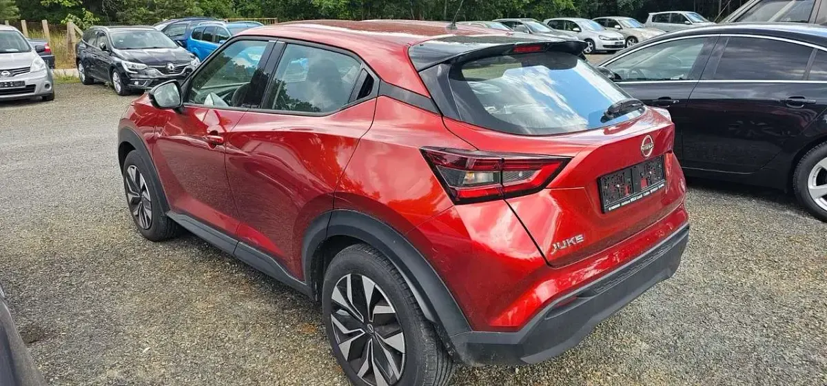 Gebraucht Nissan Juke Acenta 114 PS (83 kW) 2023 Rot (metallic) SUV