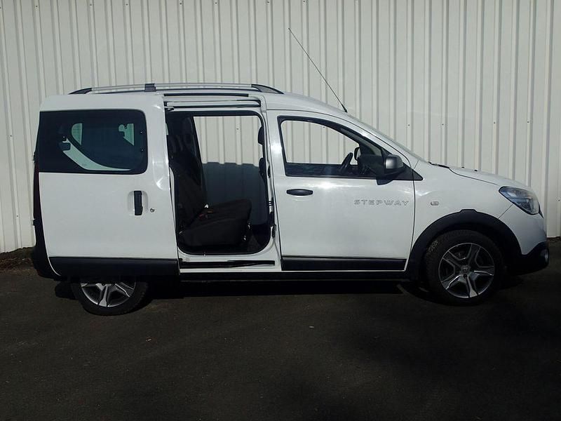 Gebraucht Dacia Dokker Celebration 116 PS (85 kW) 2018 Van / Kleinbus