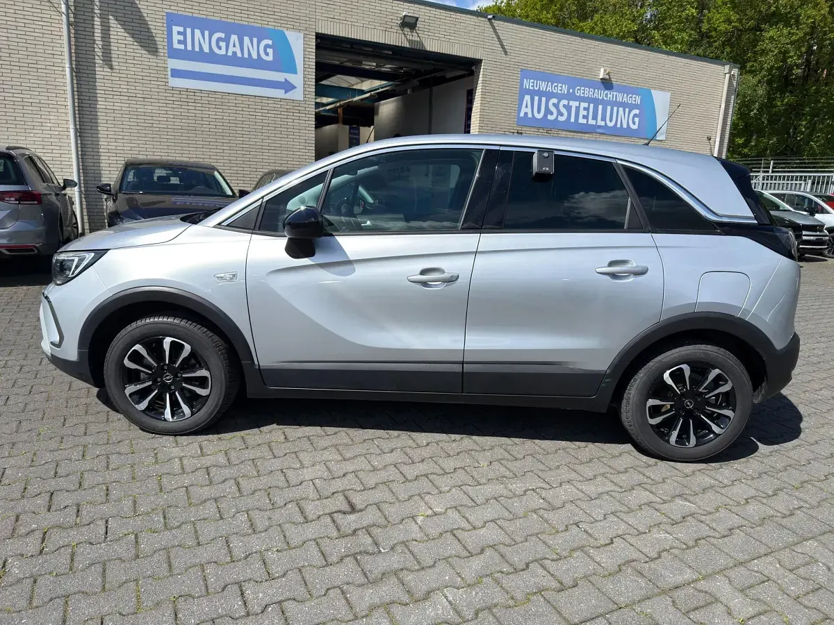 Gebraucht Opel Crossland Elegance 110 PS (80 kW) 2024 Lackierung aluminiumgrau/metallic klarlack SUV