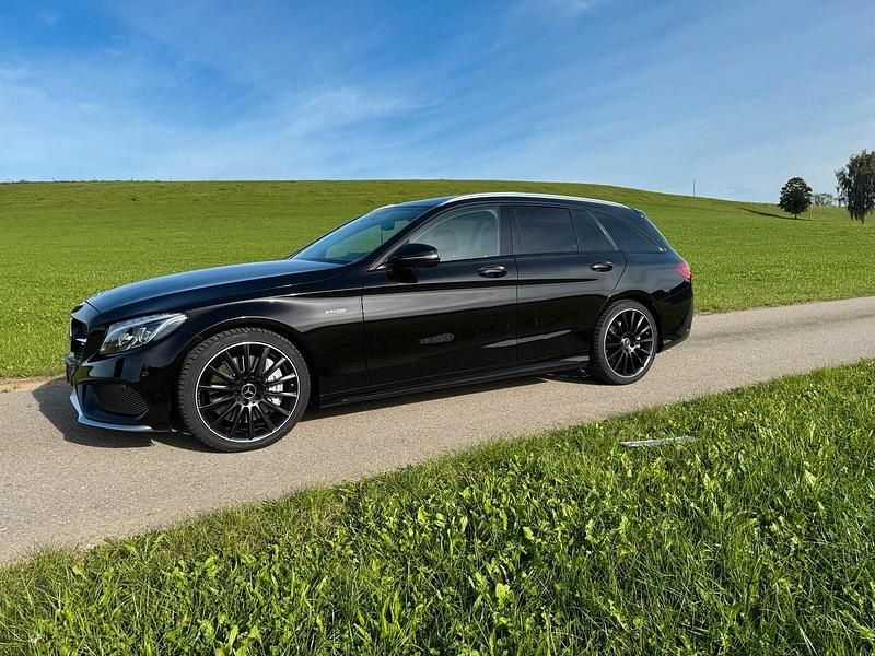 Gebraucht Mercedes C43 AMG AMG 367 PS (269 kW) 2017 Schwarz Kombi