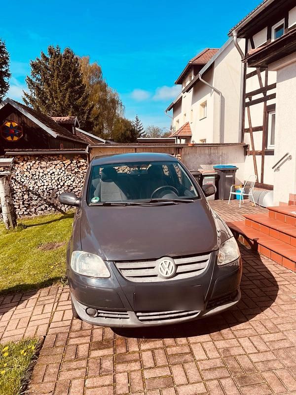 Usata VW Fox 75 CV (55 kW) 2006 Andere farben Utilitaria