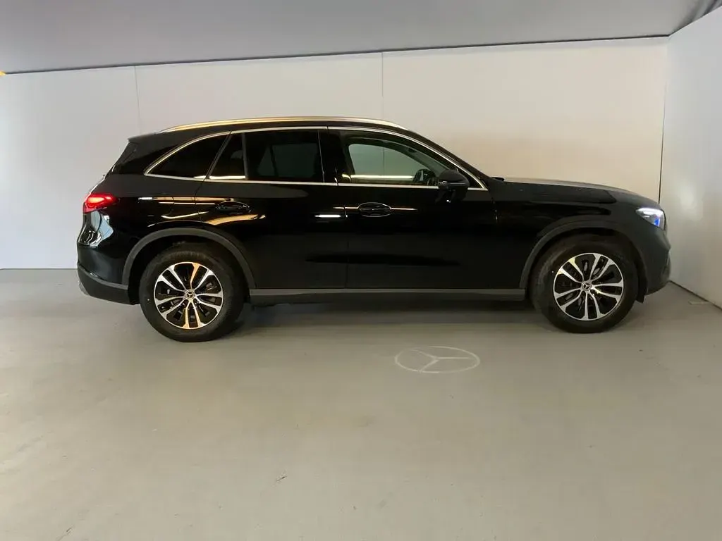 Gebraucht Mercedes GLC200 Avantgarde 204 PS (150 kW) 2025 Unilack schwarz SUV
