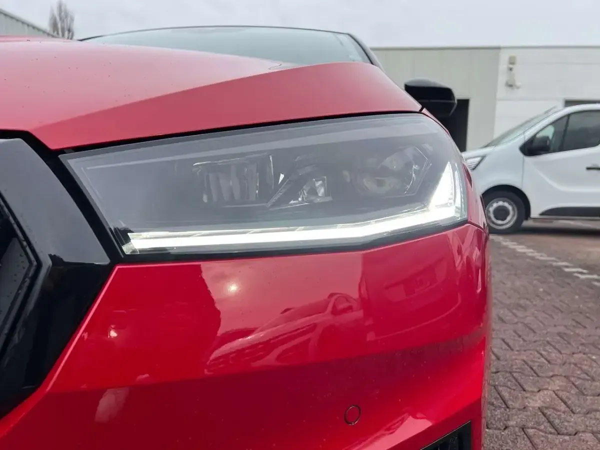 Neu Skoda Fabia 177 PS (130 kW) 2025 Rot Kleinwagen