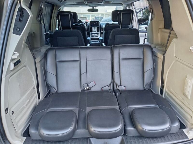 Braun Gebraucht 2008 Chrysler Grand Voyager Limited Van / Kleinbus | 4.680 € (Superpreis) - Bild 1/4