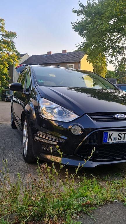 Schwarz Gebraucht 2012 Ford S-MAX Titanium S Van / Kleinbus | 6.499 € (Guter Preis) - Bild 1/4