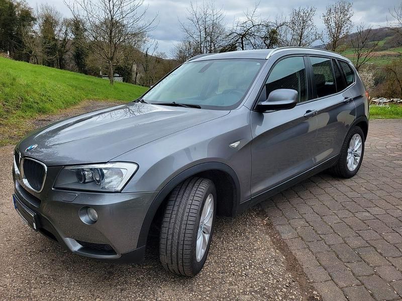 Gebraucht BMW X3 184 PS (135 kW) 2011 Grau SUV