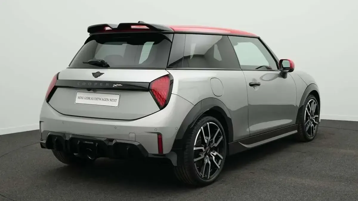 Gebraucht Mini John Cooper Works 231 PS (169 kW) 2025 Grau Kleinwagen
