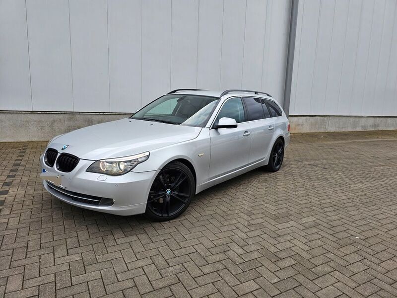 Silber Gebraucht 2010 BMW 525 Kombi | 7.800 € (Fairer Preis) - Bild 1/4