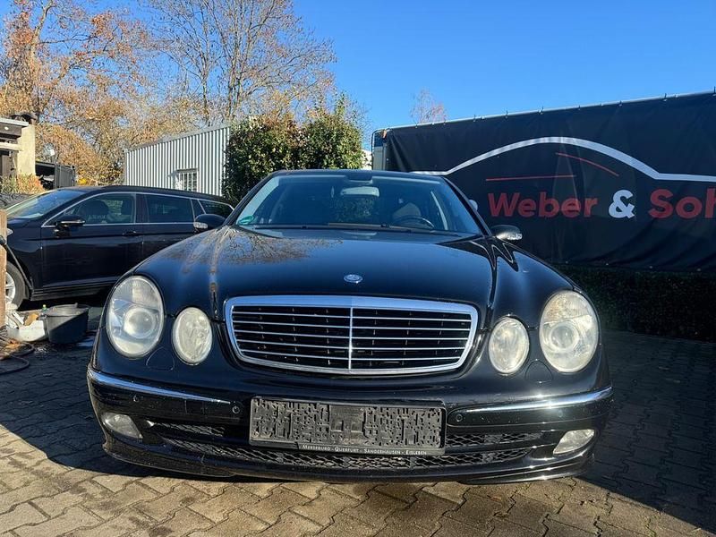 Brugt Mercedes E220 150 HK (110 kW) 2002 Sort Sedan