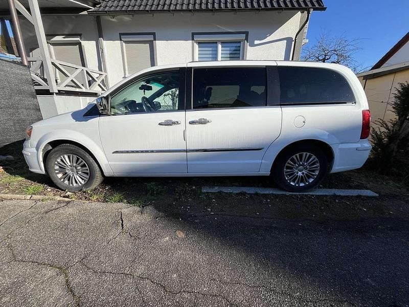 Gebraucht Chrysler Town & Country 288 PS (211 kW) 2014 Weiß Van / Kleinbus