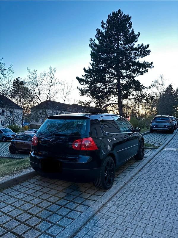 Second-hand VW Golf 75 CP (55 kW) 2004 Negru Coupe