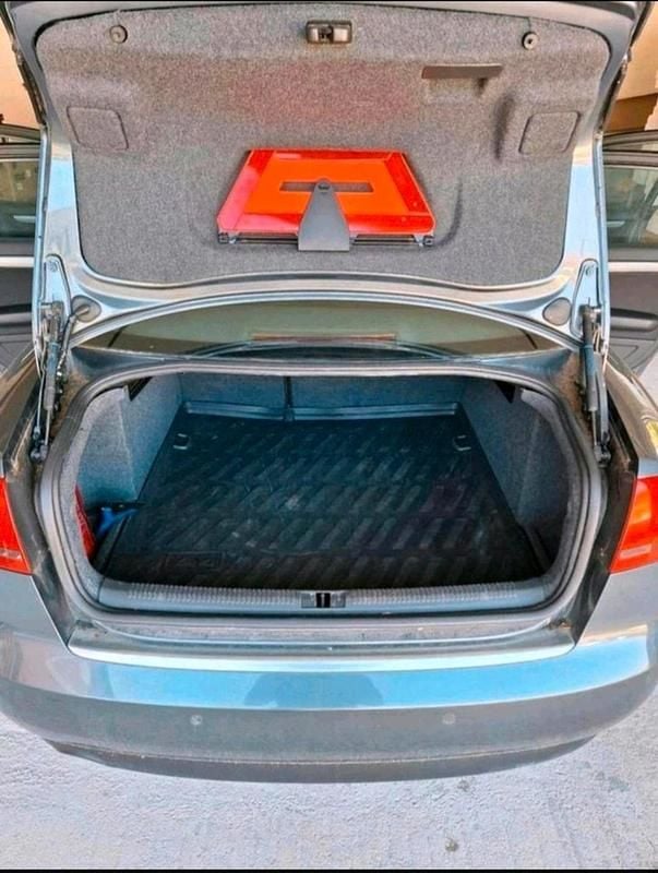 Gebraucht Audi A4 130 PS (95 kW) 2005 Grau Limousine