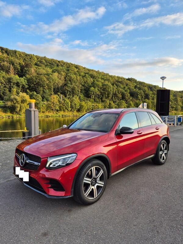 Rot Gebraucht 2017 Mercedes GLC43 AMG AMG SUV | 38.590 € (Etwas zu teuer) - Bild 1/4