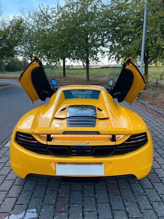Gebraucht McLaren MP4-12C 625 PS (459 kW) 2013 Gelb Cabrio