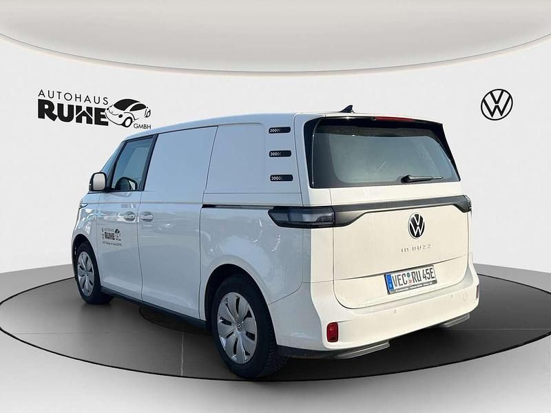 Second-hand VW ID. Buzz 150 kW (204 CP) 2024 Alb Monovolum