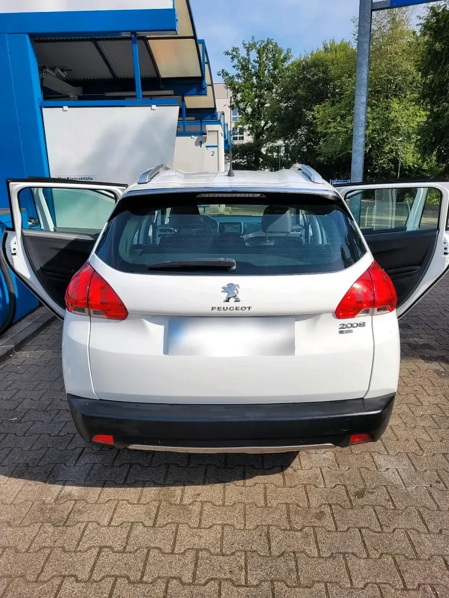 Gebraucht Peugeot 2008 110 PS (80 kW) 2015 Weiß SUV