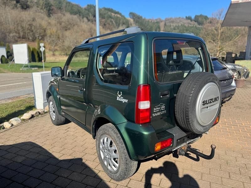 Używany Suzuki Jimny 86 KM (63 kW) 2011 Zielony SUV