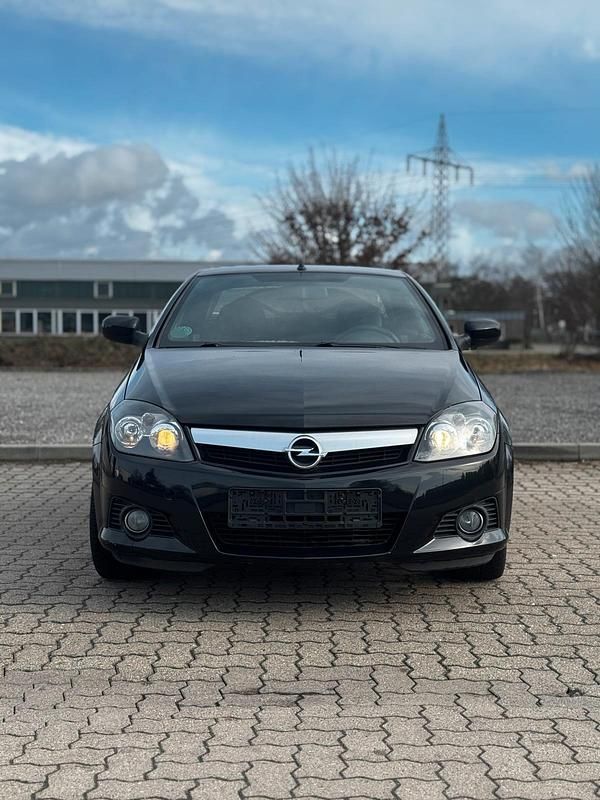 Gebraucht Opel Tigra 90 PS (66 kW) 2004 Schwarz Cabrio