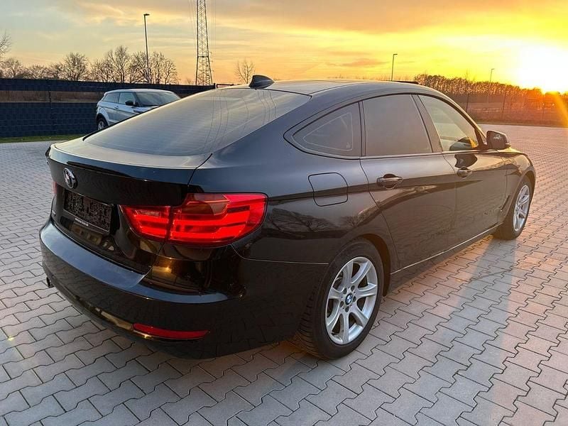 Gebraucht BMW 320 Gran Turismo 184 PS (135 kW) 2015 Schwarz Limousine