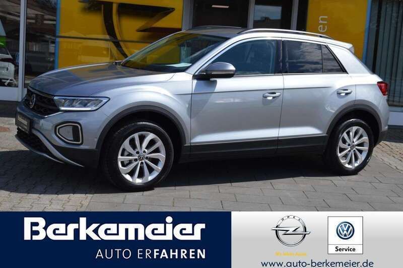 Silber Gebraucht 2024 VW T-Roc Life SUV | 28.290 € (Guter Preis) - Bild 1/4