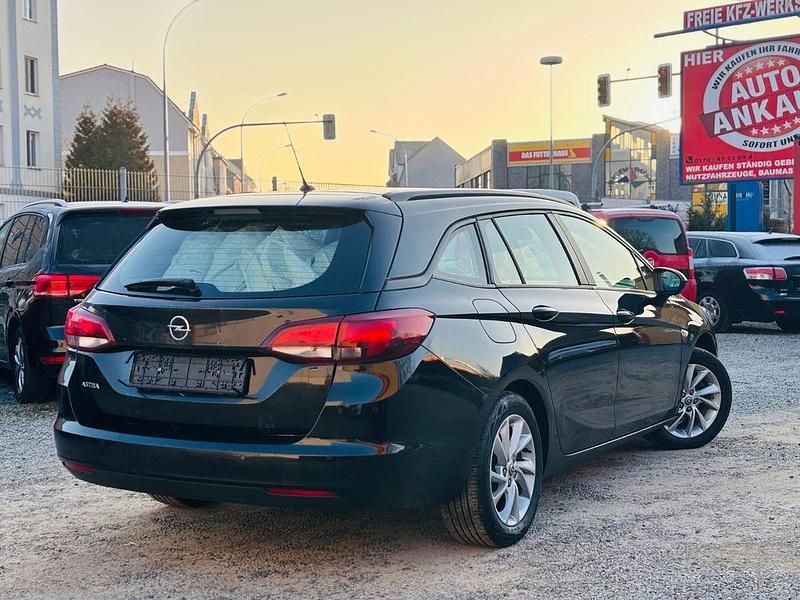 Gebraucht Opel Astra 131 PS (96 kW) 2022 Schwarz Kombi