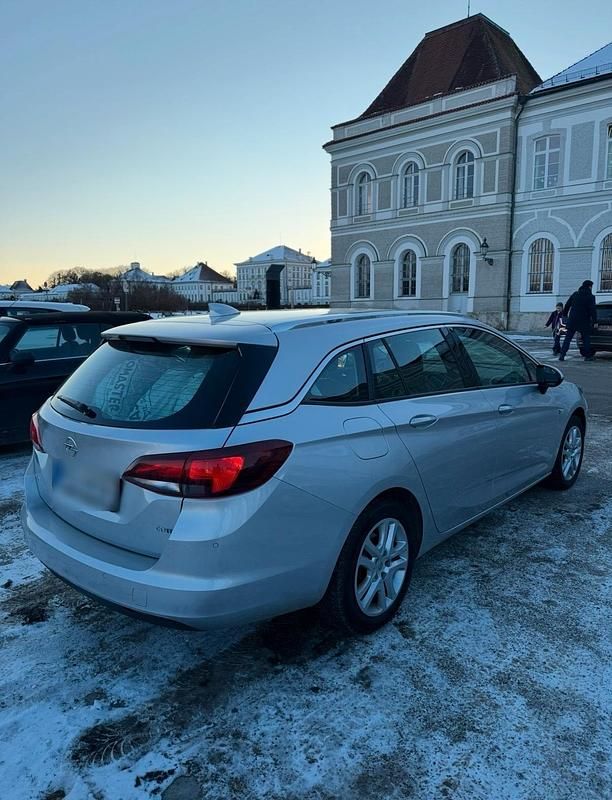 Gebraucht Opel Astra 136 PS (100 kW) 2017 Grau Kombi
