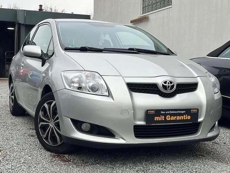 Gebraucht Toyota Auris Sol 124 PS (91 kW) 2007 Silver metallic Limousine