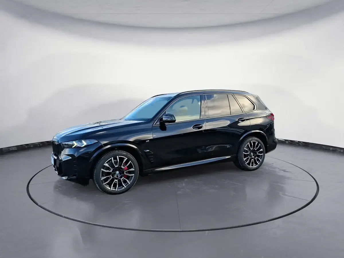 Neu BMW X5 M Sport 352 PS (258 kW) 2026 Schwarz SUV