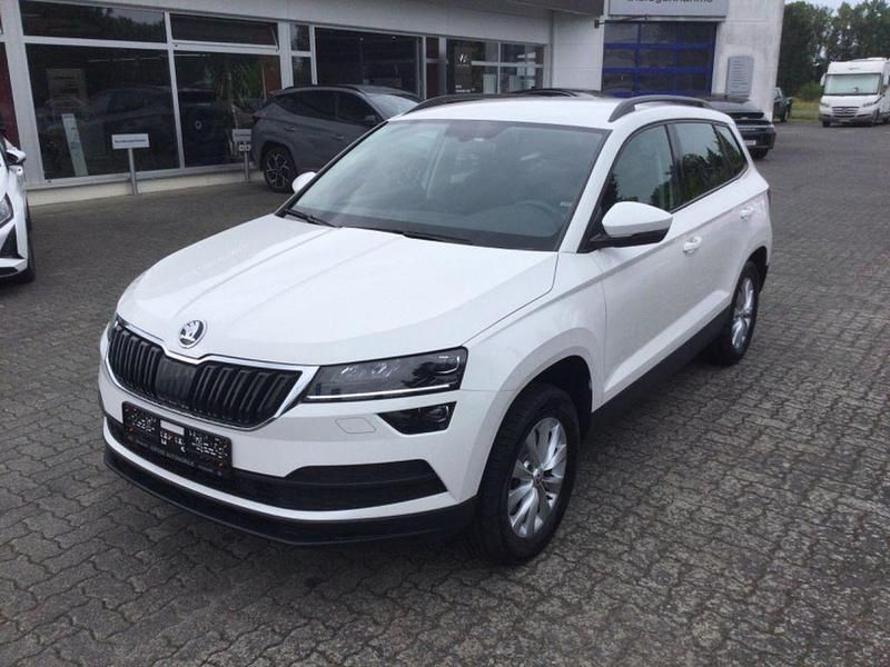 Weiß Gebraucht 2018 Skoda Karoq Ambition SUV | 17.990 € (Guter Preis) - Bild 1/4