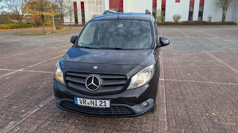 Schwarz Gebraucht 2014 Mercedes Citan 109 Van / Kleinbus | 7.500 € (Fairer Preis) - Bild 1/4