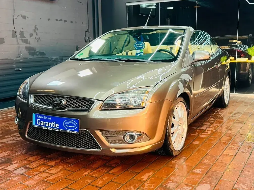 Gebraucht Ford Focus Cabriolet Titanium 145 PS (106 kW) 2008 Grau Cabrio