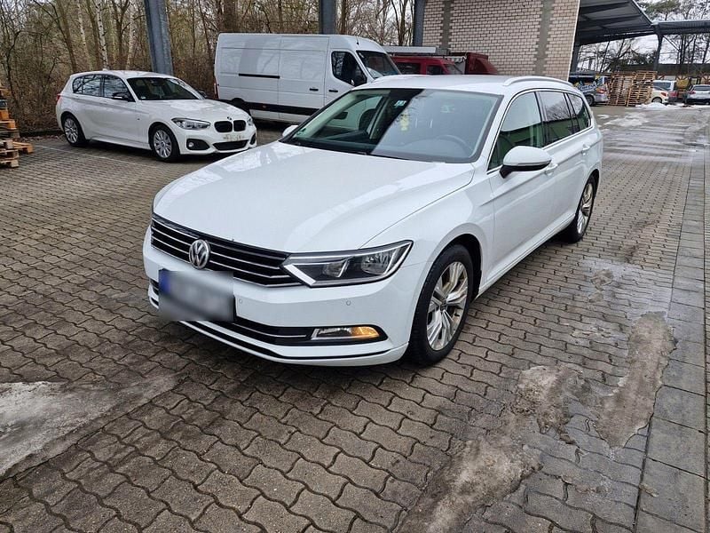 Gebraucht VW Passat 150 PS (110 kW) 2015 Weiß Kombi