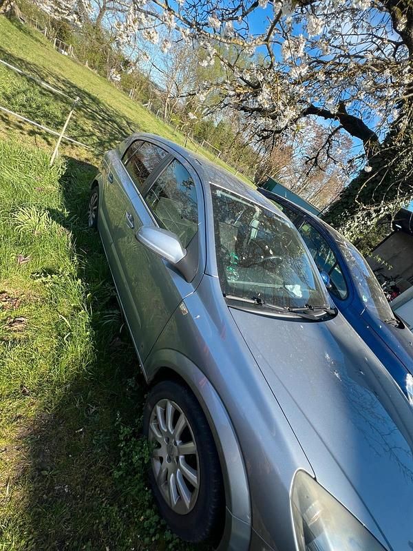 Gebraucht Opel Astra 105 PS (77 kW) 2004 Silber Kleinwagen